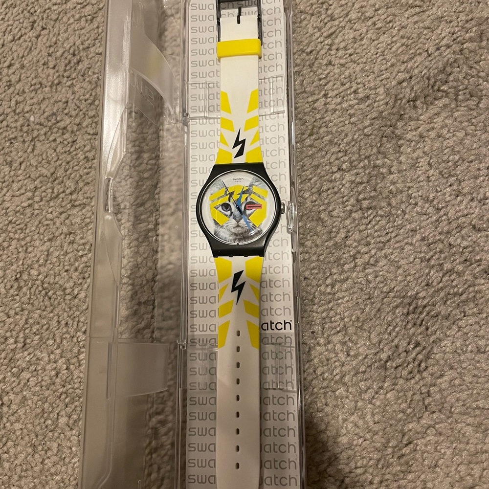 Cute swatch cat watch. Never worn. Unisex